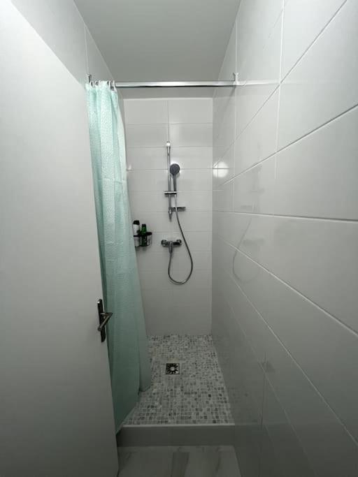 Hana Home Mantes-La-Jolie 6 Personnes Parking Public Gratuit Business&Family Exterior foto